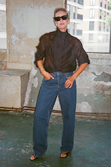 caption_Model is 5ft5” and wears UK size 6/ US 2
