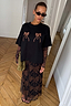 Thumbnail for caption_Model is 5ft5” and wears size M