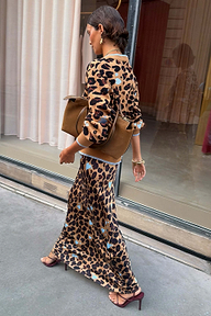 caption_Model is 5ft7” and wears UK size 10/ US 6 
