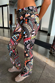 caption_Model is 5ft7” and wears UK size 10/ US 6 