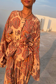 Peach Paisley Anna Top with a button-through front and tie waist in a relaxed co-ord look.