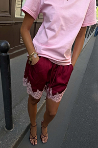 caption_Model is 5ft7” and wears UK size 10/ US 6 