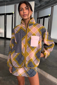 caption_Model is 5ft7” and wears size M