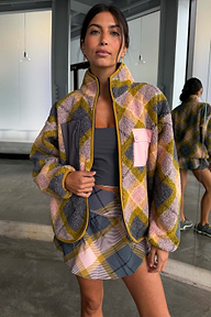 caption_Model is 5ft7” and wears size M