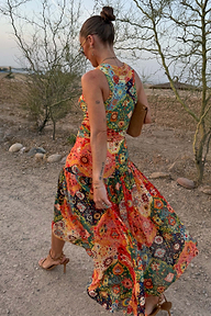 caption_Model is 5ft3” and wears UK size 10/ US 6 