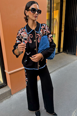 Model is 5ft7” and wears size M
