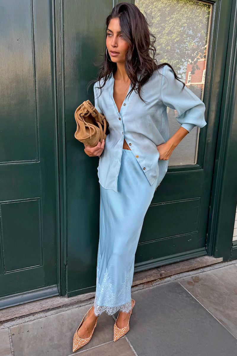 Model is 5ft5” and is UK size 8, wearing UK size 10