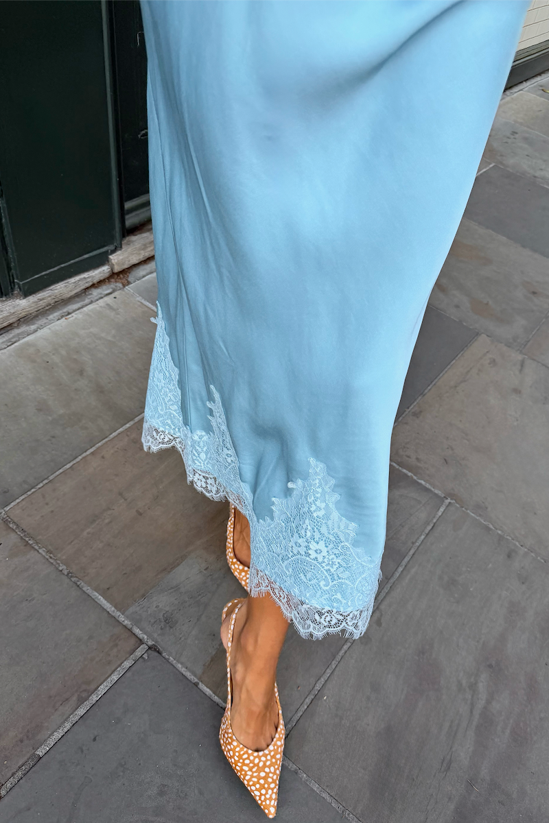 Model is 5ft5” and is UK size 8, wearing UK size 10