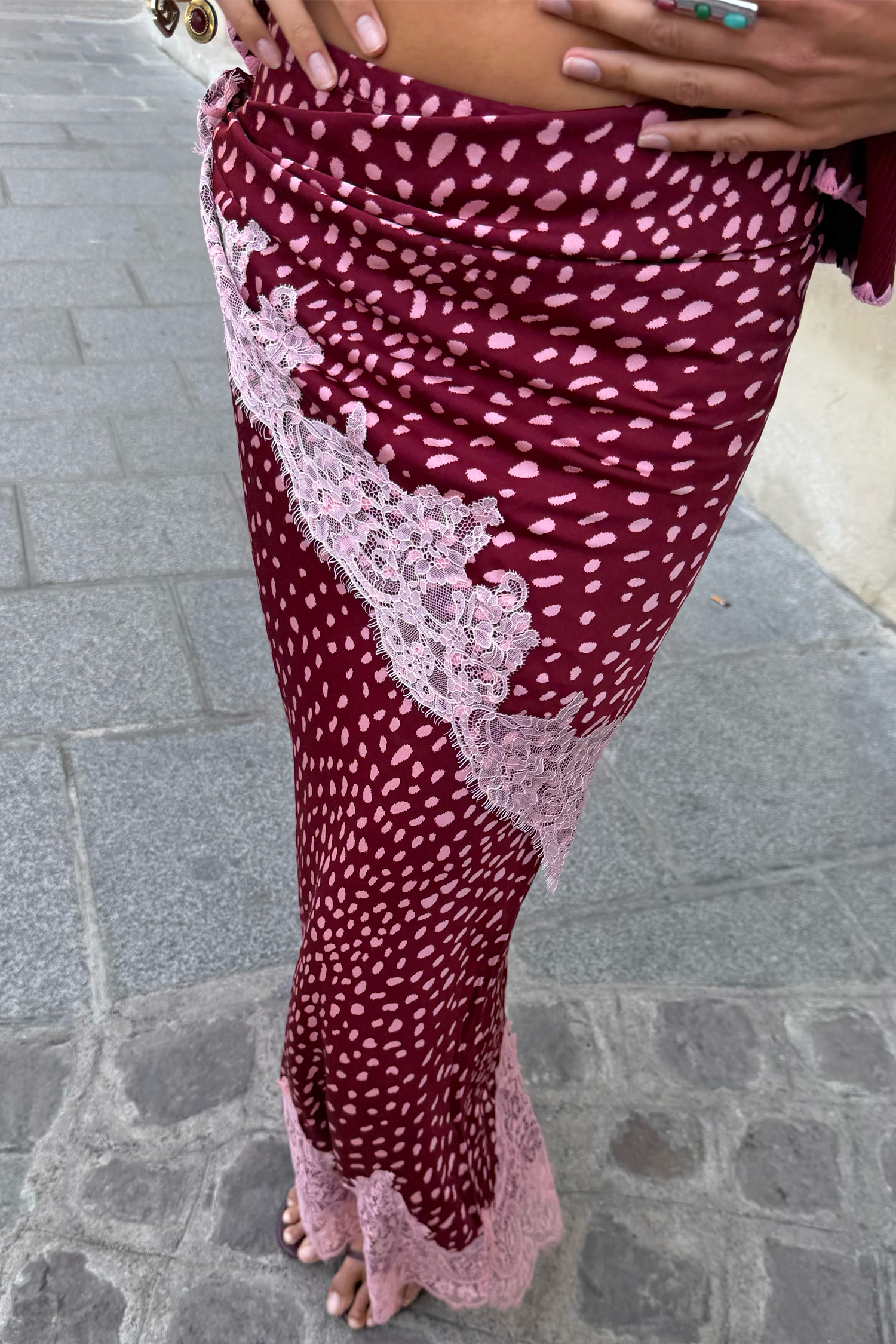 Model is 5ft7” and is UK size 8, wearing UK size 10