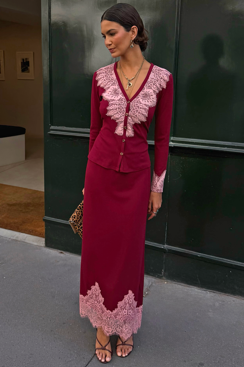 Model is 5ft7” and wears size M