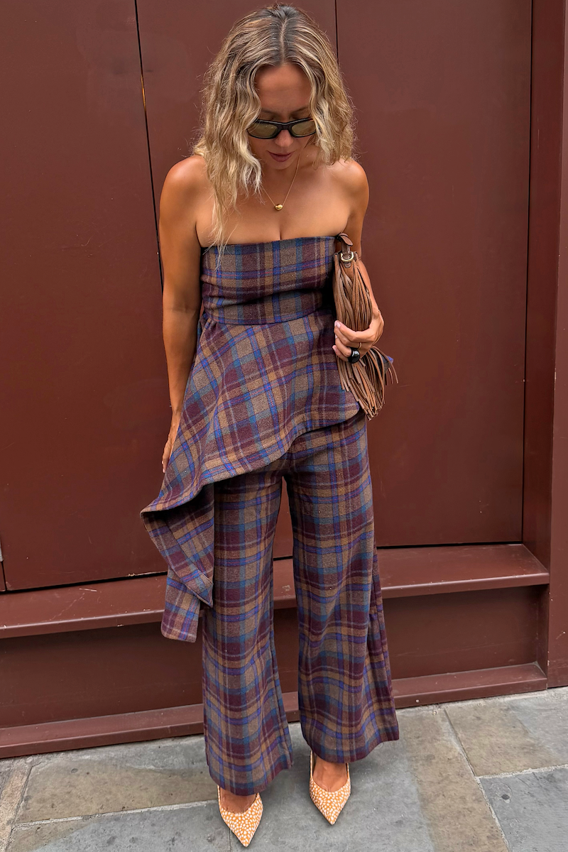 Model is 5ft5” and is UK size 8, wearing UK size 10