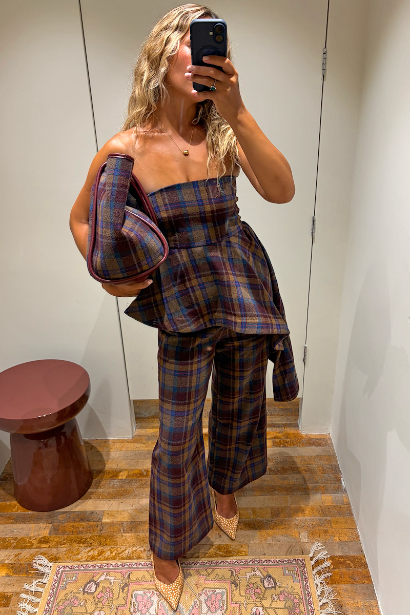 Model is 5ft5” and is UK size 8, wearing UK size 10