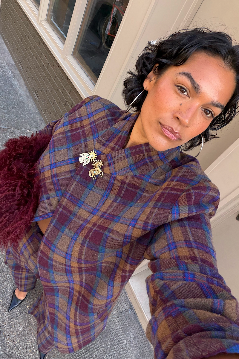 Model is 5ft9” and is UK size 18