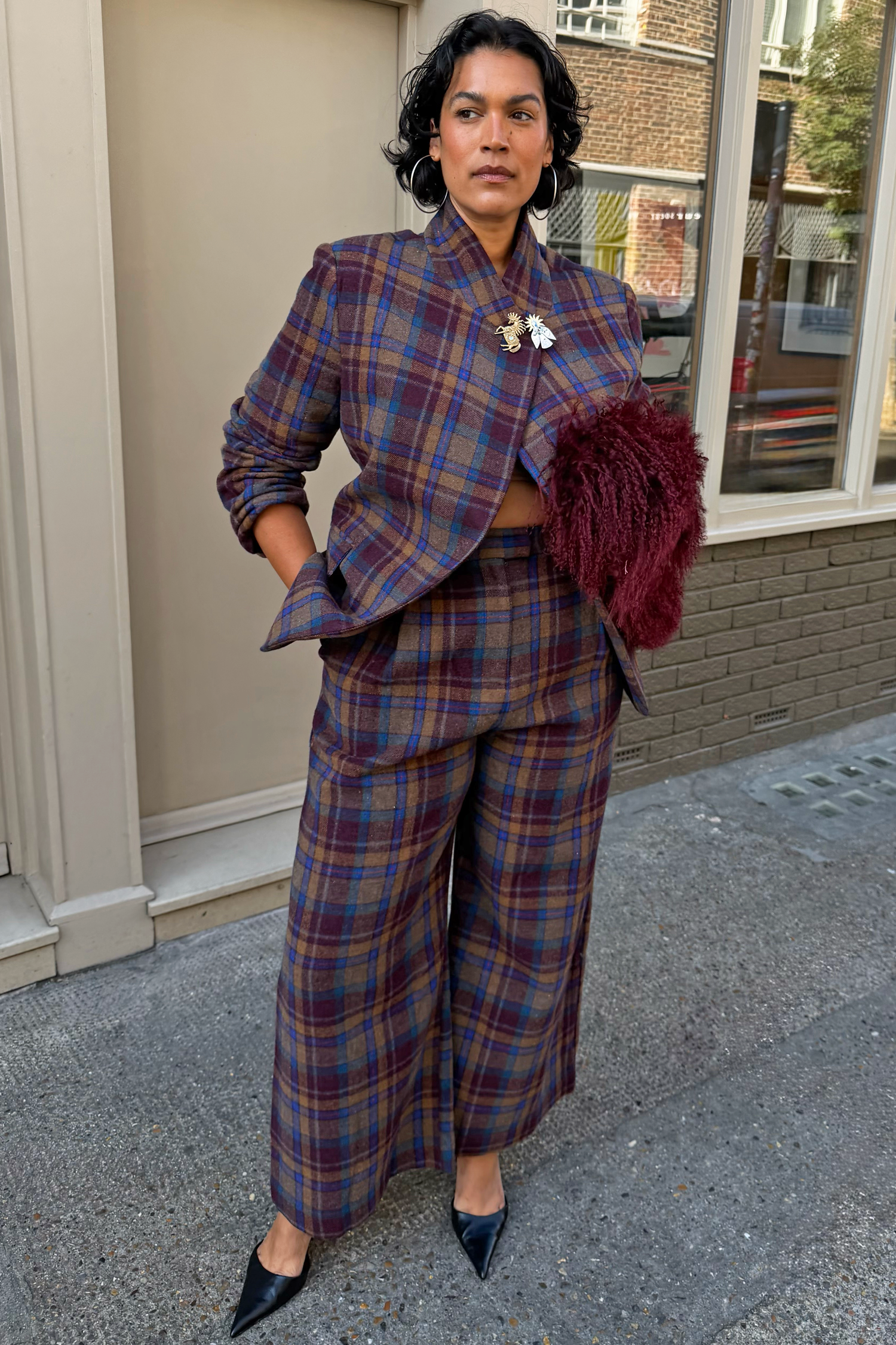 Model is 5ft9” and is UK size 18