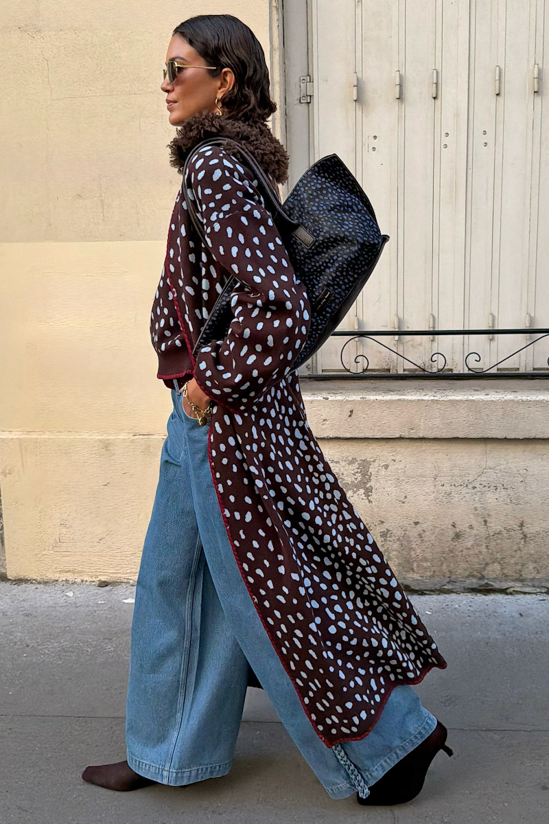 Model is 5ft7” and wears size M