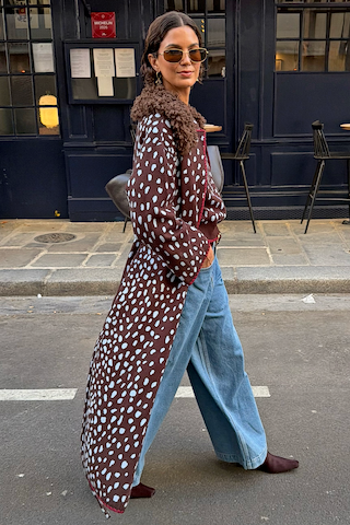 Model is 5ft7” and wears size M