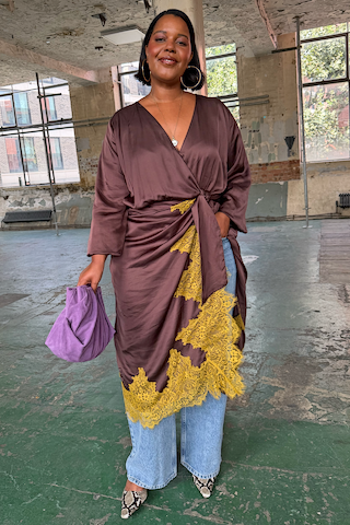 Model is 5ft9” and is UK size 18