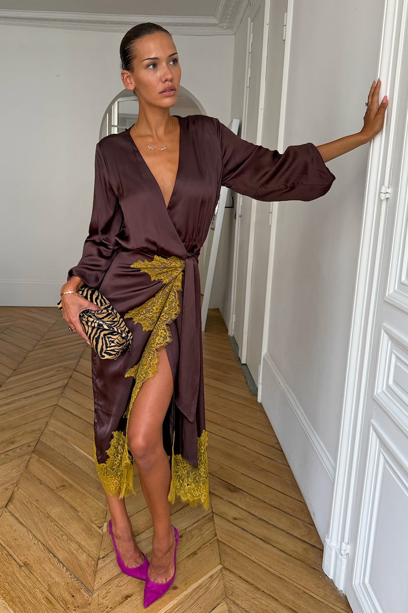 Model is 5ft5” and is wearing UK size 8