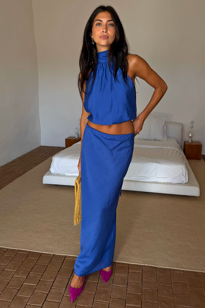 Model is 5ft7” and wears UK size 10/ US 6
