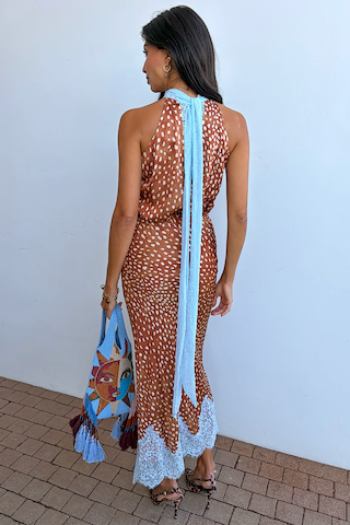 Model is 5ft7” and wears UK size 10/ US 6
