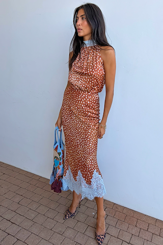 Model is 5ft7” and wears UK size 10/ US 6