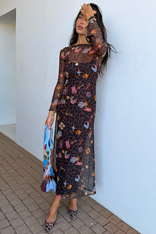 Model is 5ft7” and wears UK size 10/ US 6