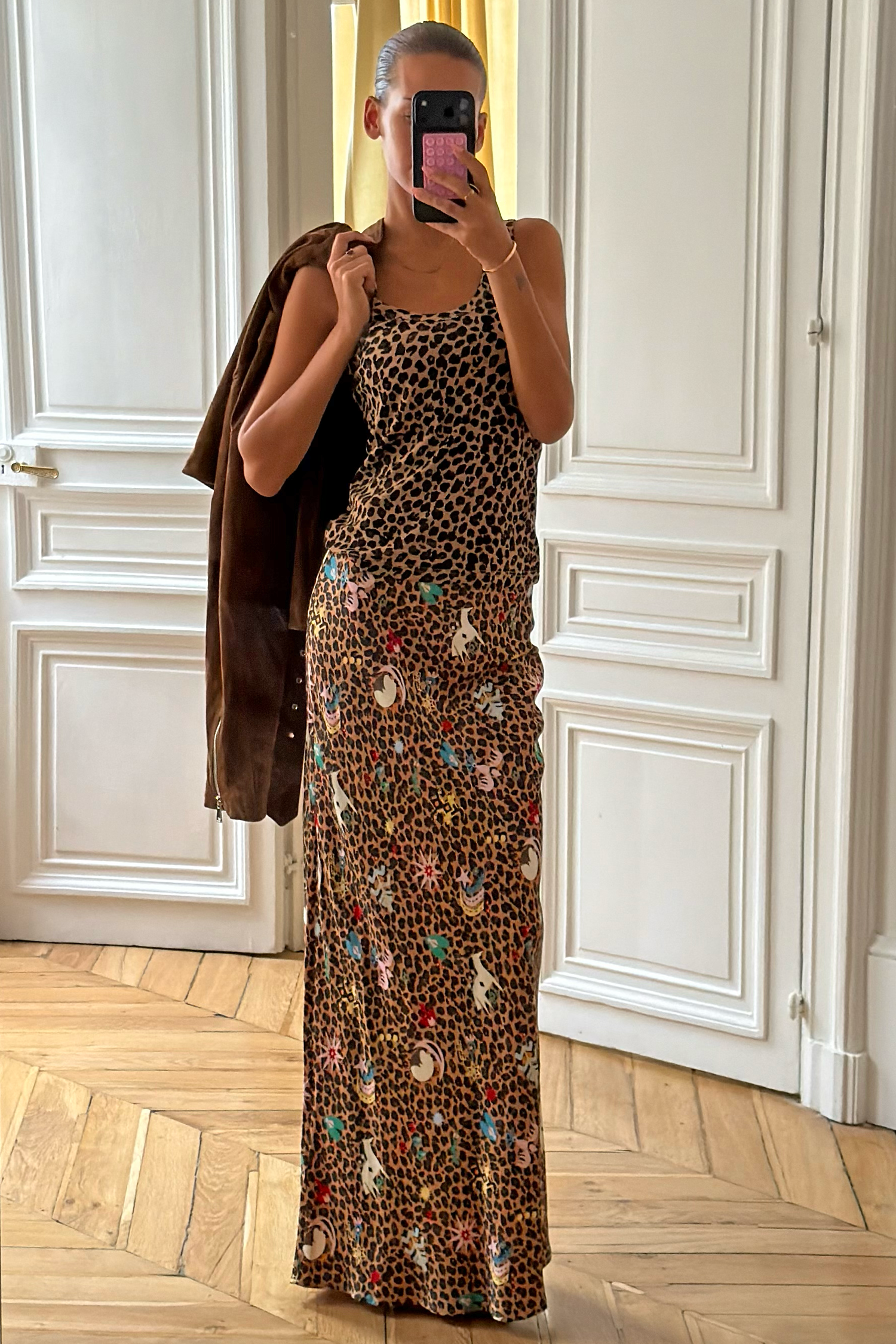 Model is 5ft5” and is wearing UK size 8