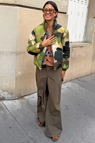 Model is 5ft7” and wears size M