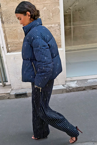 Model is 5ft7” and wears size M