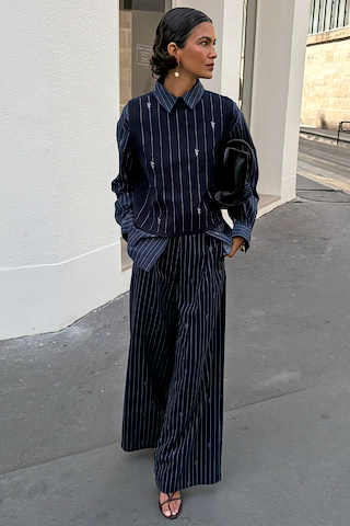 Model is 5ft7” and wears size M