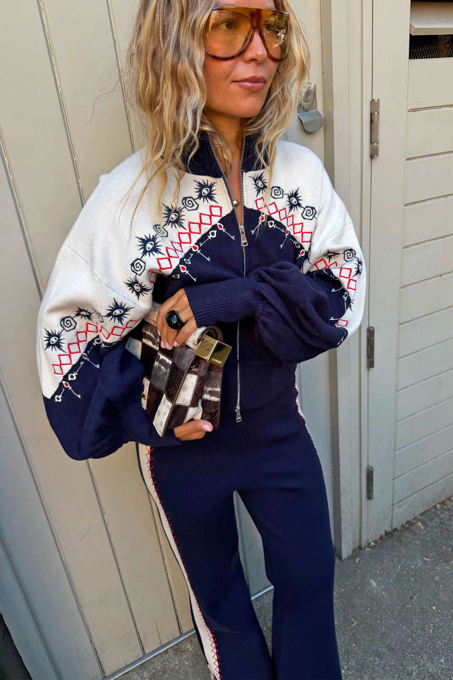 Model is 5ft5” and wears size M