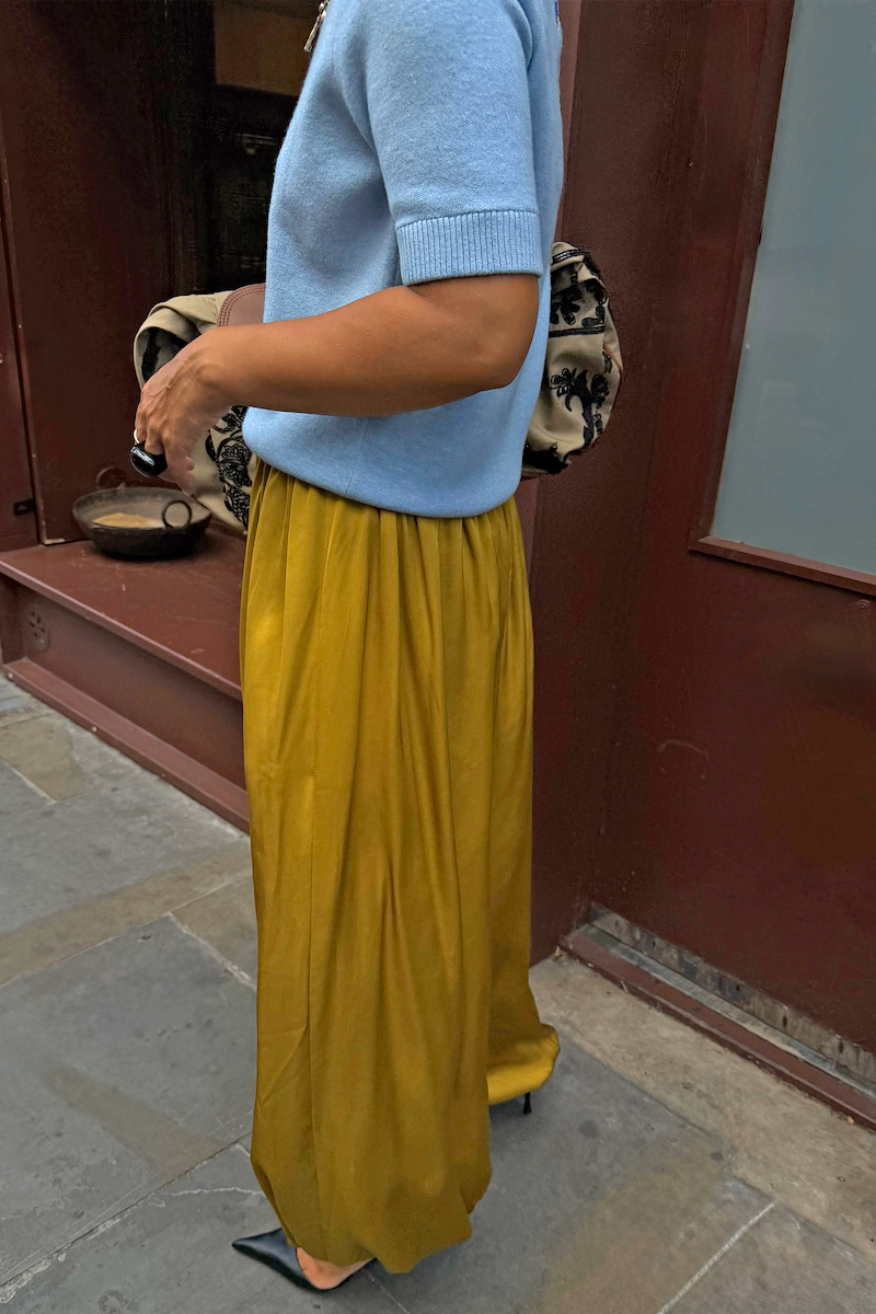 Model is 5ft4” and is UK size 8, wearing UK size 10