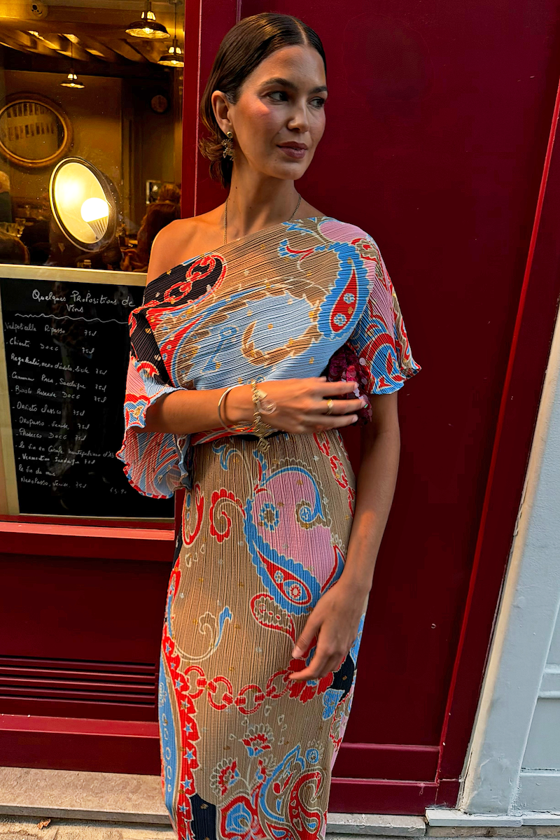 Model is 5ft7” and wears size M