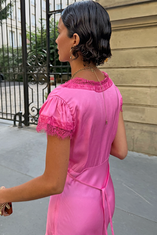 Model is 5ft7” and is UK size 8, wearing UK size 10