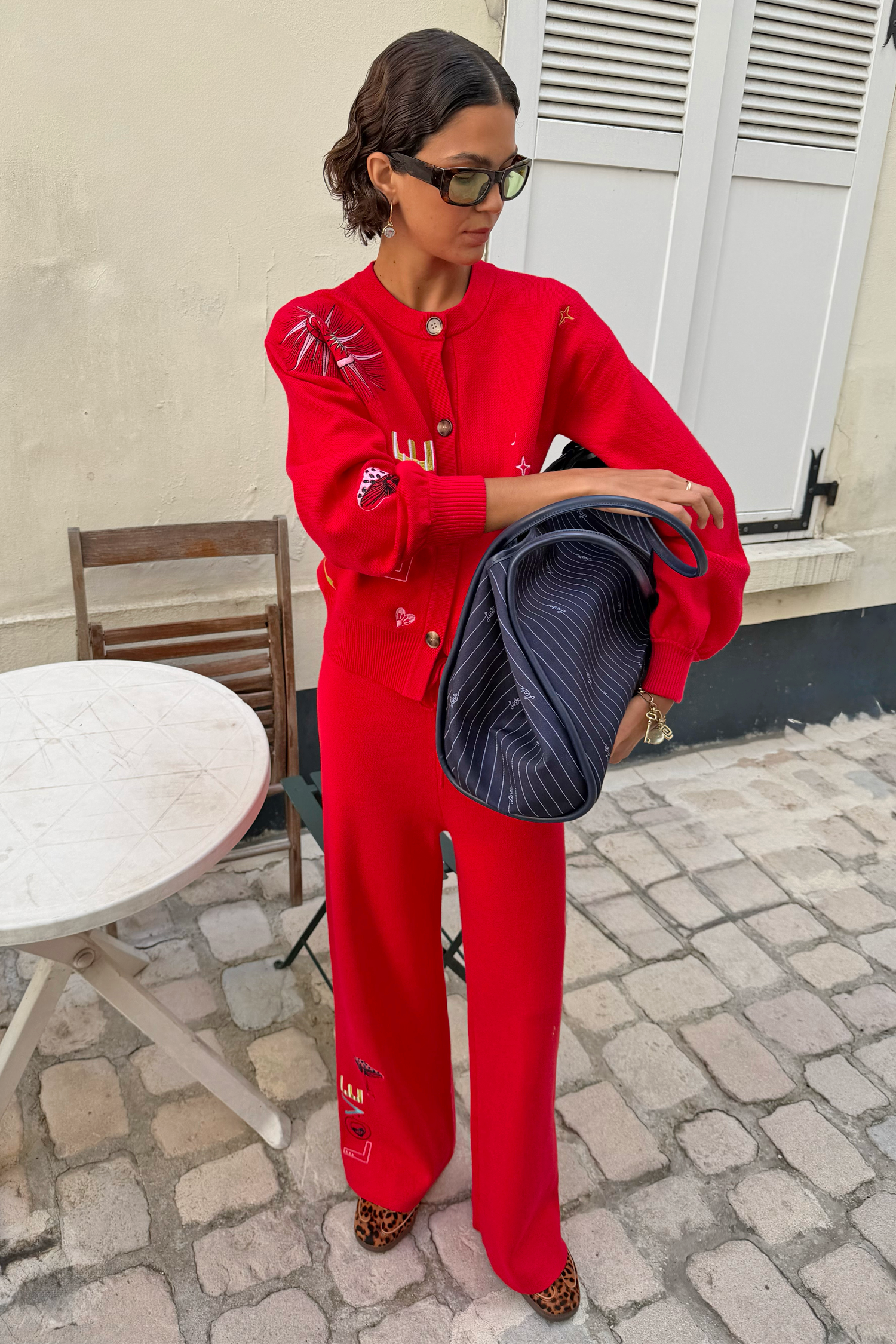 Model is 5ft7” and wears size M