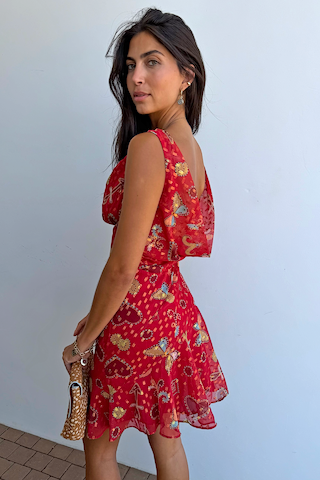 Model is 5ft7” and wears UK size 10/ US 6