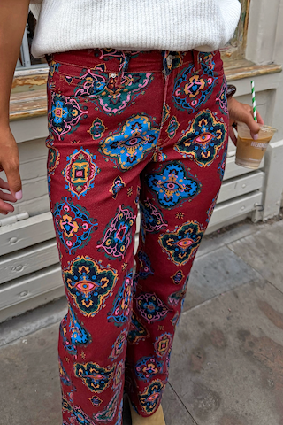 Model is 5ft5” and is UK size 8, wearing UK size 10