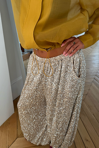 Model is 5ft5” and is wearing UK size 8