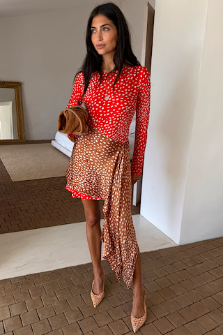 Model is 5ft7” and wears UK size 10/ US 6