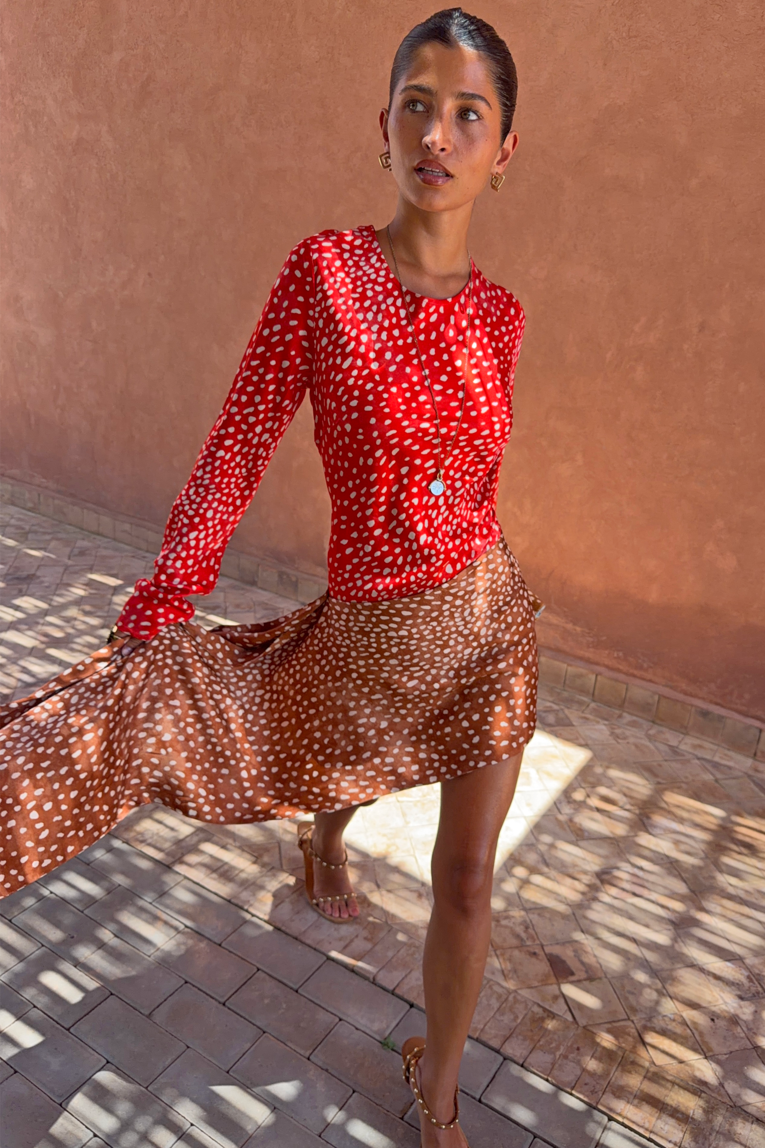 Model is 5ft4” and is a size 6, wearing a size 10