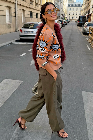 Model is 5ft7” and wears size M