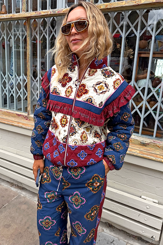 Model is 5ft5” and wears size M