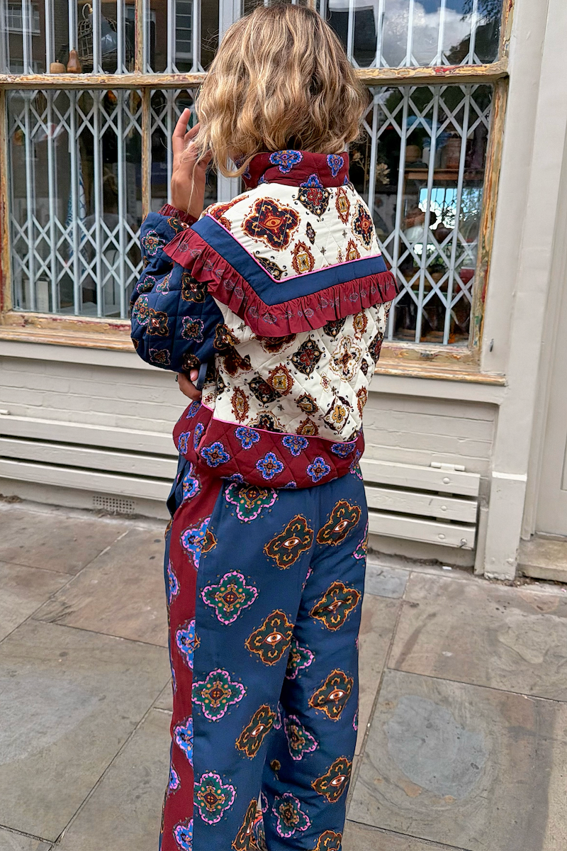 Model is 5ft5” and wears size M