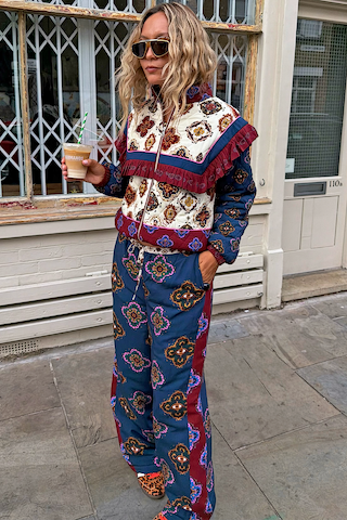 Model is 5ft5” and wears size M