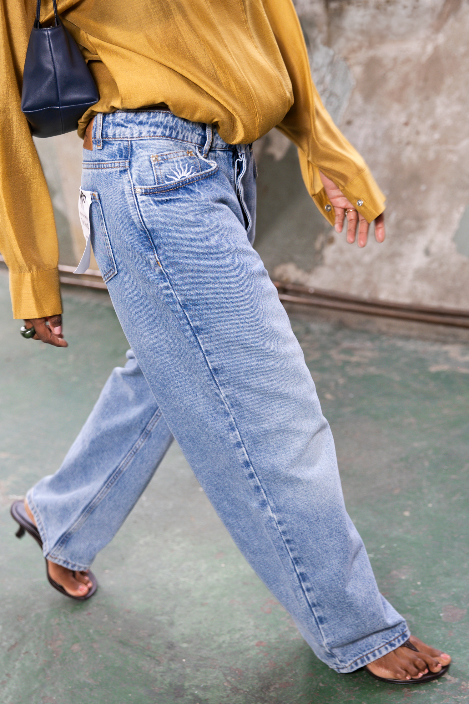 Model is 5ft1” and wears UK size 8/ US 4