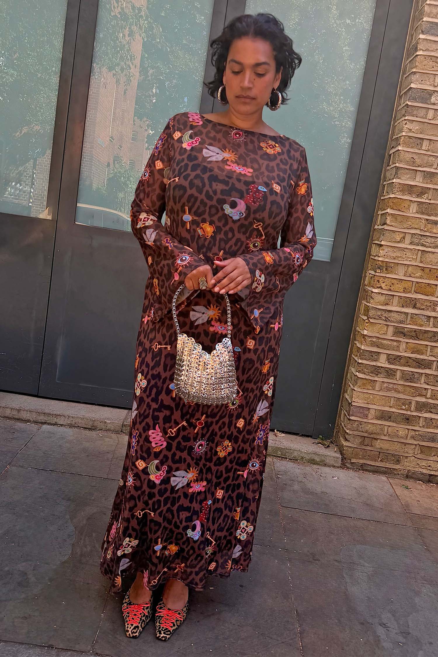Model is 5ft7” and wears UK size 18/ US 14