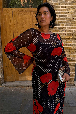 Model is 5ft7” and wears UK size 18/ US 14