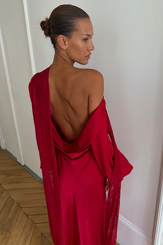Model is 5ft4” and wears UK size 8/ US 4