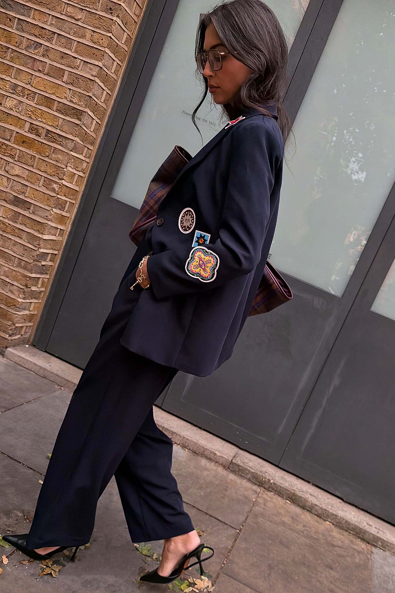 Model is 5ft7” and wears UK size 10/ US 6