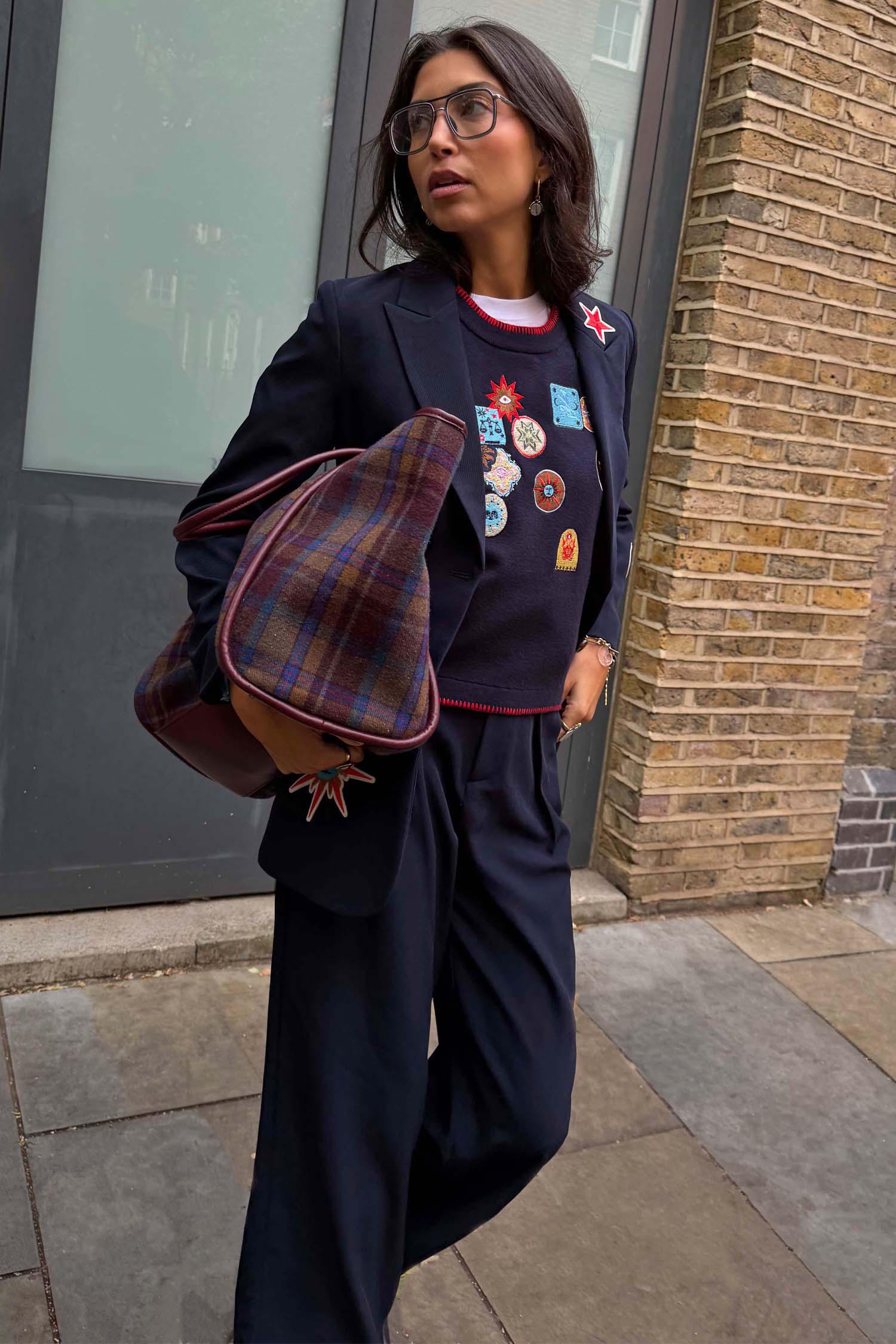 Model is 5ft7” and wears size M